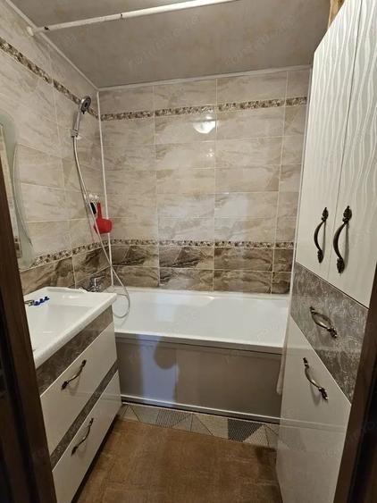 Apartament cu 2 camere decomandat în Gara de Nord