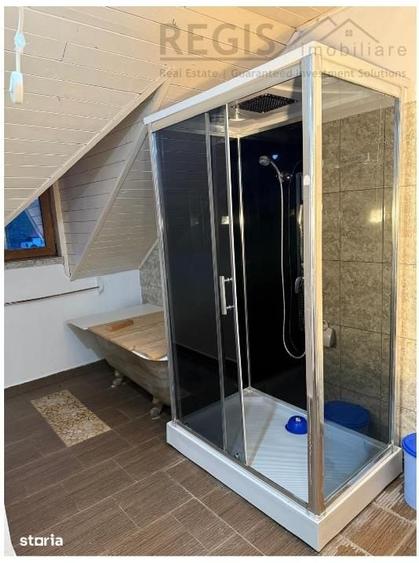 Casă cu 6 camere cu Teren 600 Mp în Schei
