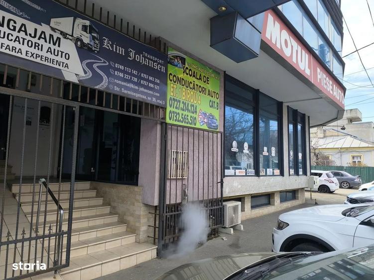 Spațiu comercial, de 137 mp, în Palazu Mare