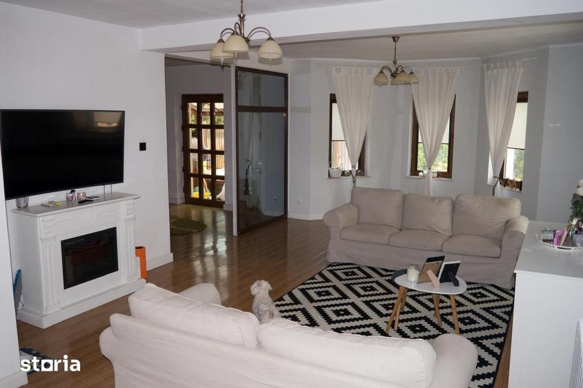 Casa individuala, 6 camere, 200 mp., teren 600 mp., zona de sud Bistri - 13
