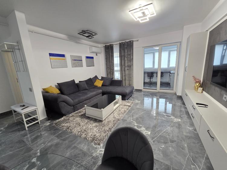 Apartament cu 2 camere semidecomandat în 13 Septembrie