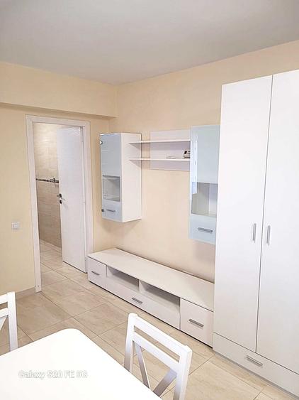 Apartament cu 2 camere decomandat în Exterior Vest