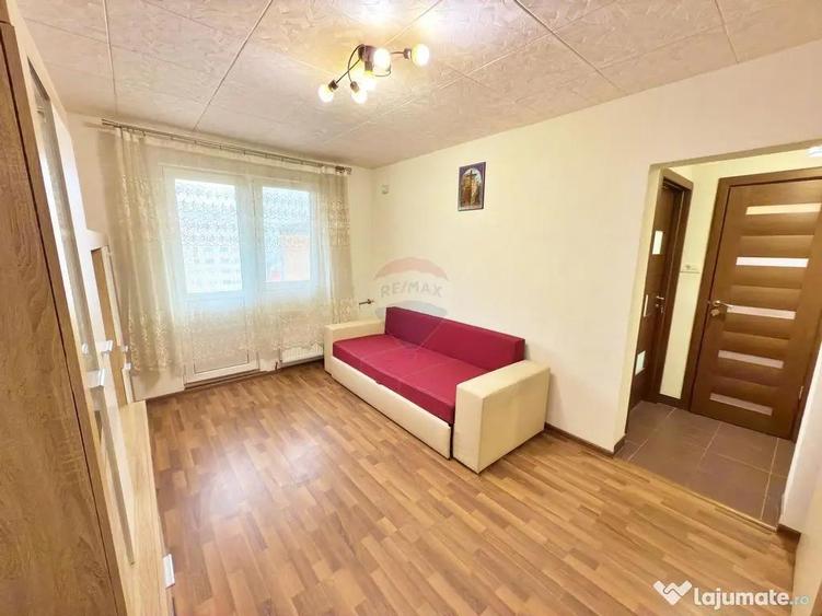Apartament cu 2 camere semidecomandat, mobilat în Aurel Vlaicu