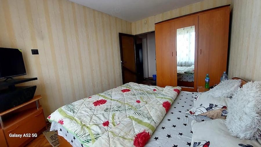 Inchiriez apartament 3 camere decomandat complet utilat in Onesti E. REBREANU LIFT NOU 300E - 3