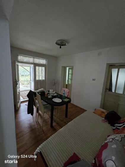 Casă cu 5 camere cu Teren 3000 Mp în Trivalea-Moșteni