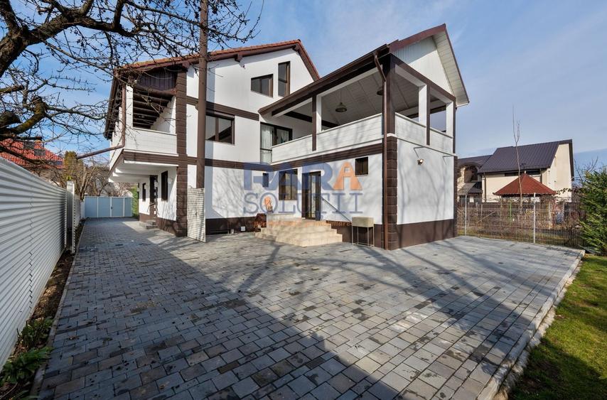 Duplex cu 6 camere cu Canalizare în Central