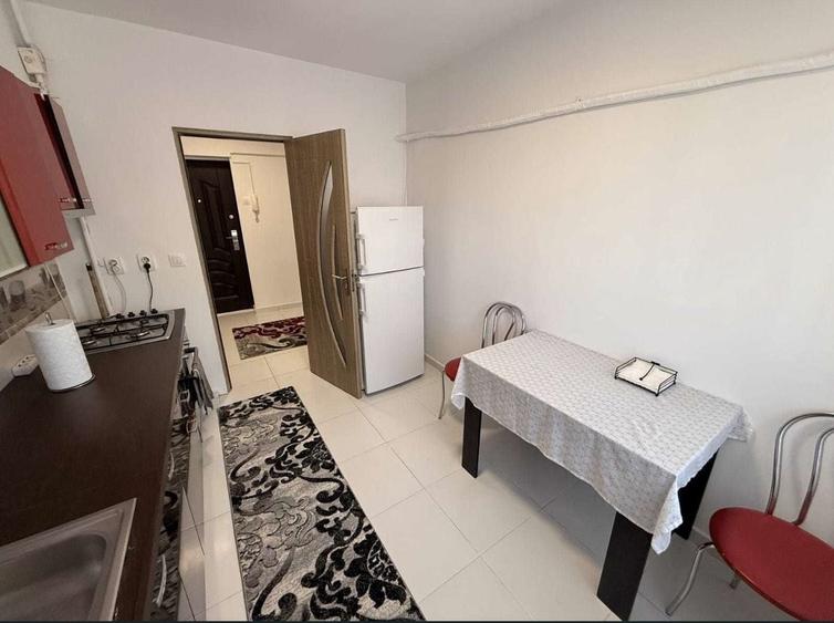 Apartament cu 2 camere decomandat, mobilat în Moșilor