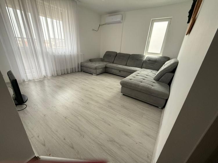 Apartament cu 3 camere decomandat, mobilat în Gorjului