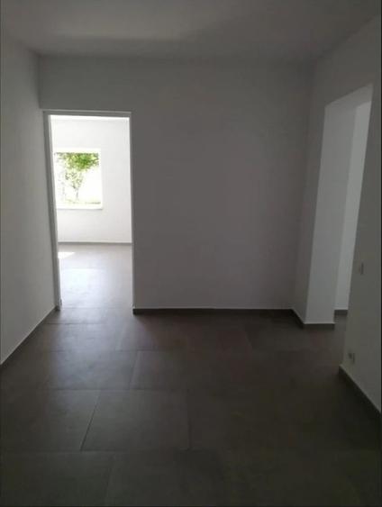Casă individuală cu 5 camere cu Canalizare în Băneasa