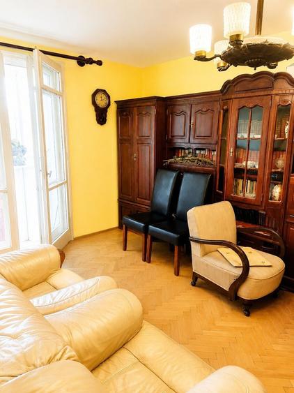Apartament cu 4 camere semidecomandat în Titan