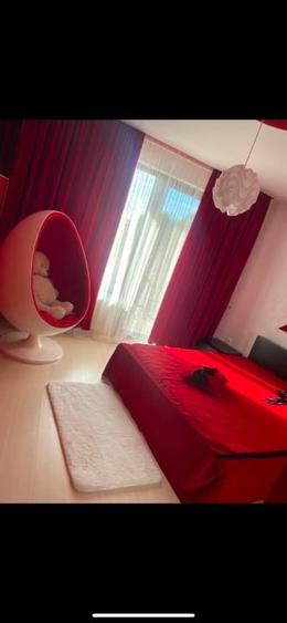 Casă individuală cu 7 camere cu Canalizare în Bucium