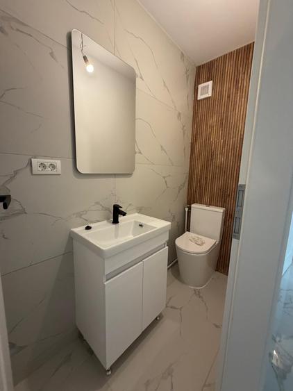 Apartament cu 3 camere decomandat în Dristor
