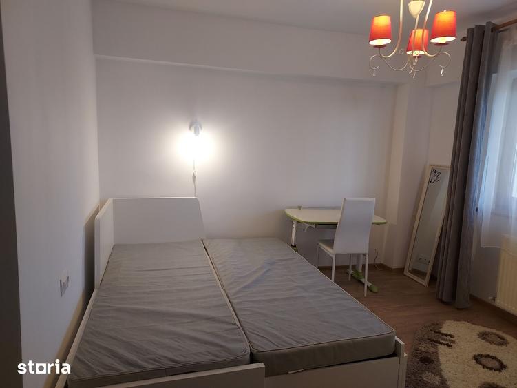 Apartament cu 4 camere decomandat în Central