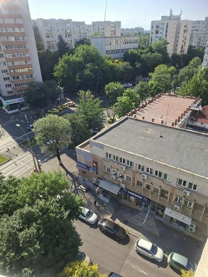 Apartament cu 2 camere decomandat în Berceni