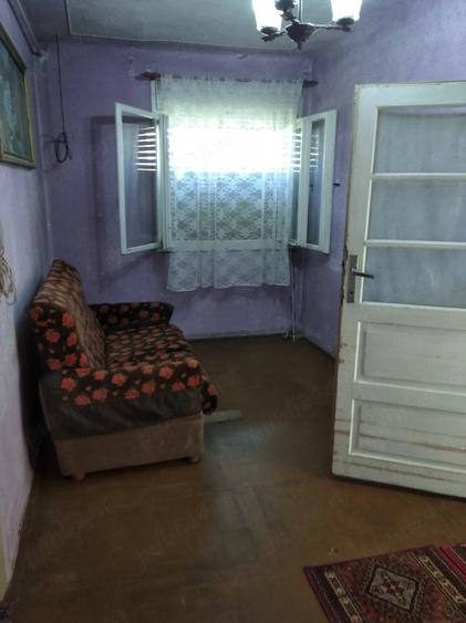 Casă cu Teren 472 Mp în Grădiște