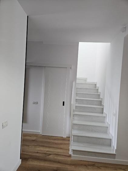Duplex cu 4 camere cu Canalizare în Moșnița Nouă