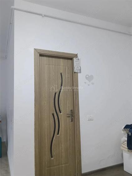 Apartament cu 2 camere decomandat în Lazu