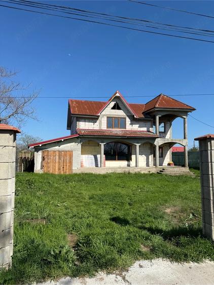 Casă cu 1 camere cu Teren 1000 Mp în Limanu