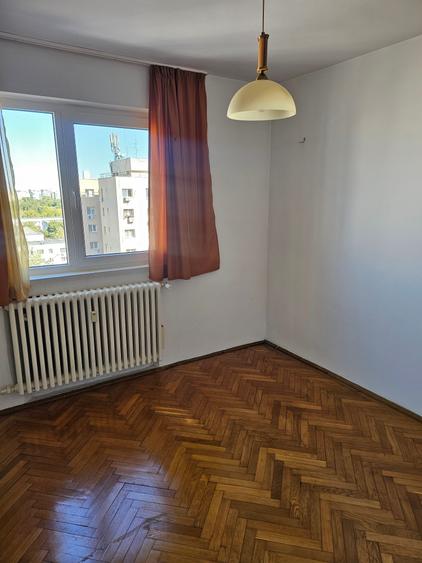 Apartament cu 3 camere circular în Drumul Taberei