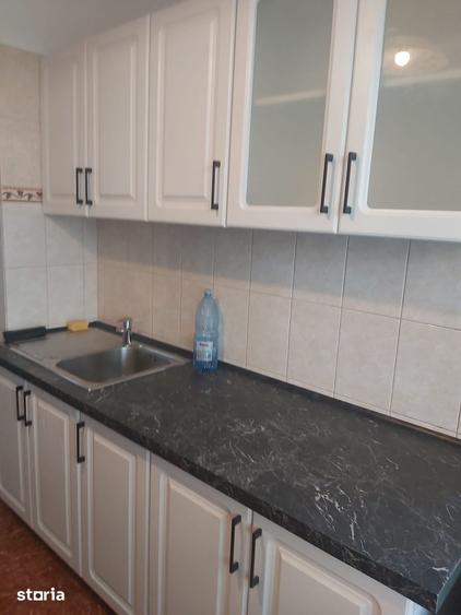 1 decembrie 1 minut metrou loc parcare inclus 2 gr sanitare 2balcoane - 18