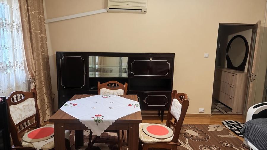Apartament cu 2 camere semidecomandat, mobilat în Craiovița Nouă