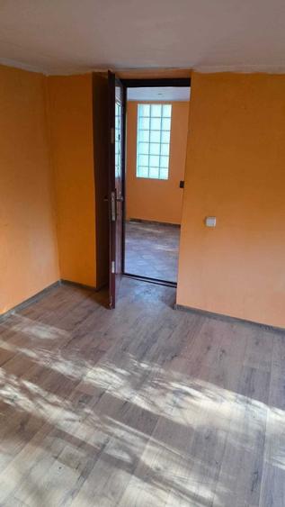 Casă cu 2 camere în Central