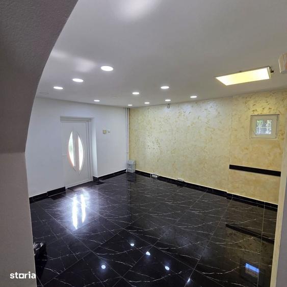 Apartament cu 3 camere în Plopilor