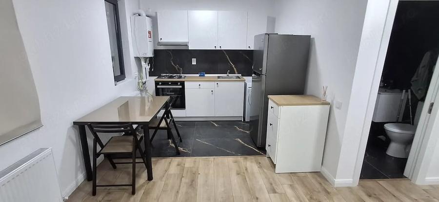 Garsonieră decomandată în Central