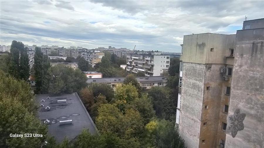 Apartament cu 2 camere semidecomandat în Berceni