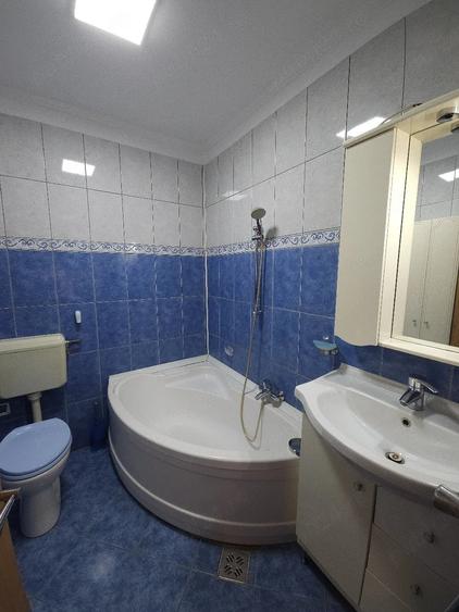 Casă cu 3 camere cu Teren 250 Mp în Girocului