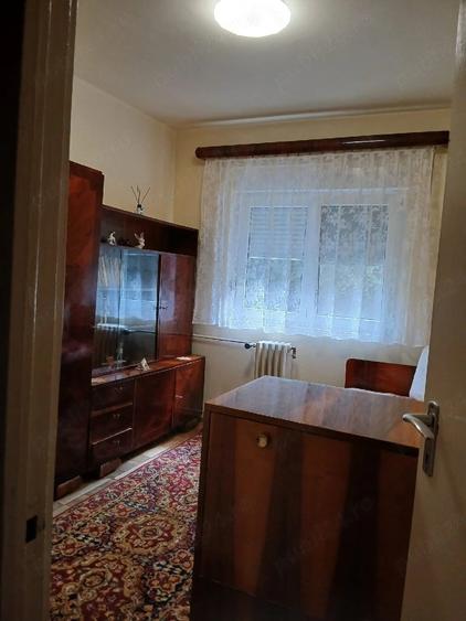 Apartament cu 2 camere semidecomandat în Șega