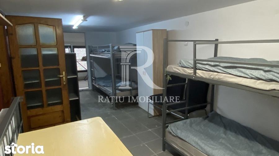 Casă cu 6 camere cu Teren 2582 Mp în Episcopia Bihorului