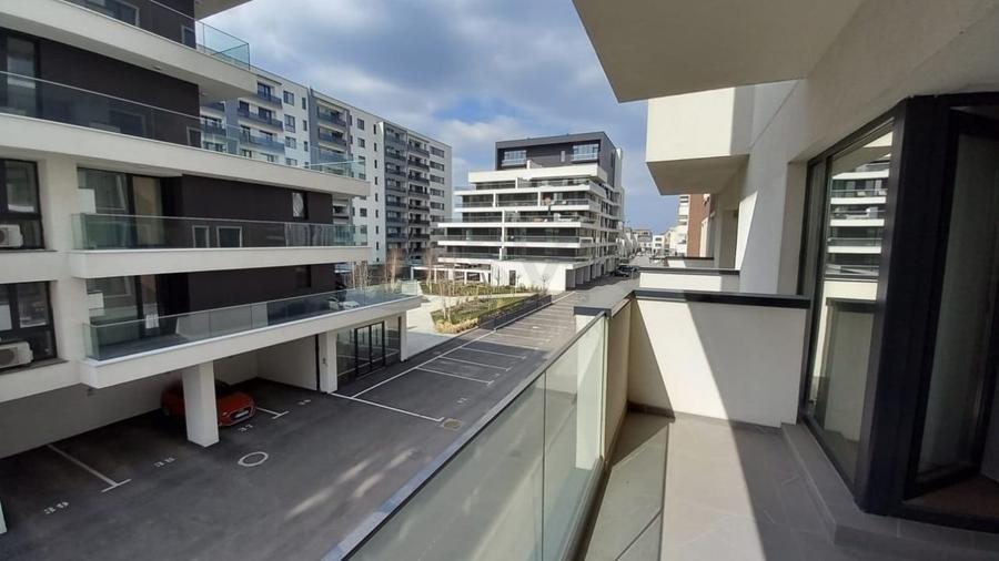 Apartament cu 2 camere semidecomandat, mobilat în Central