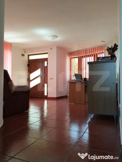 Casă cu 4 camere cu Teren 639 Mp în Central