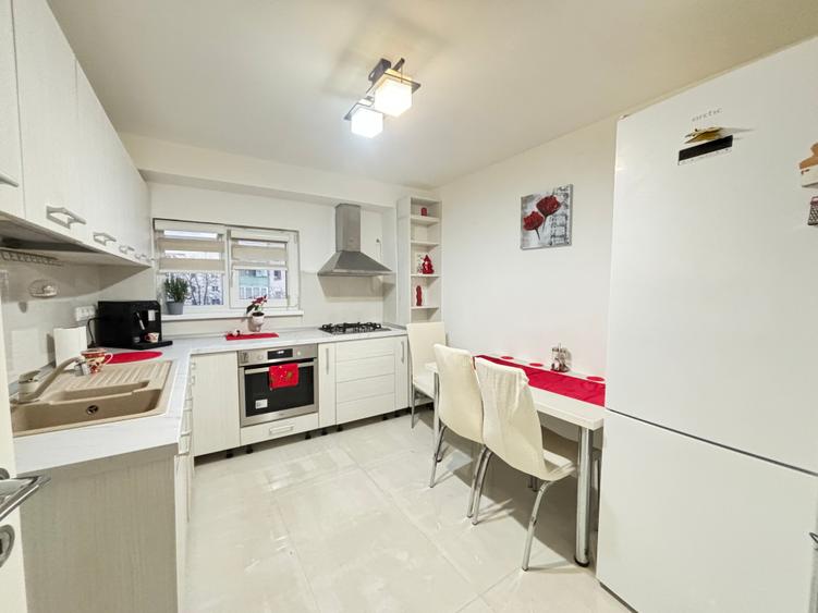 Apartament cu 2 camere decomandat, mobilat în Aradului