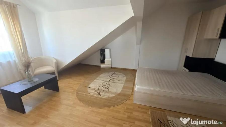Apartament cu 2 camere semidecomandat în Calea Dumbrăvii