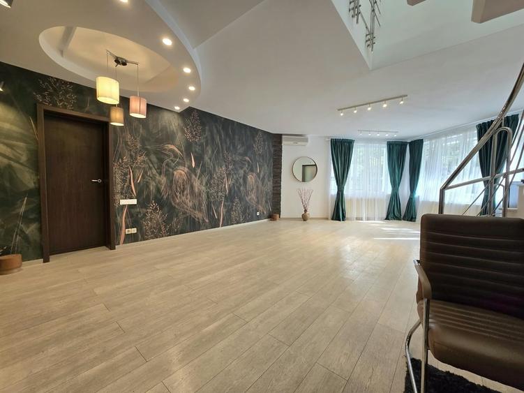 Apartament cu 5 camere în Nordului