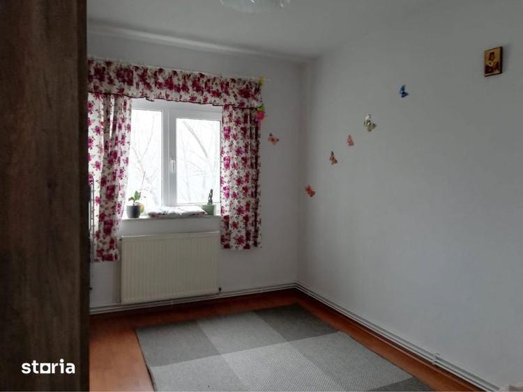 Apartament cu 3 camere decomandat în Cantacuzino