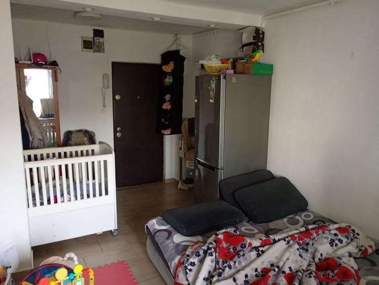 Apartament cu 2 camere decomandat în Industrială