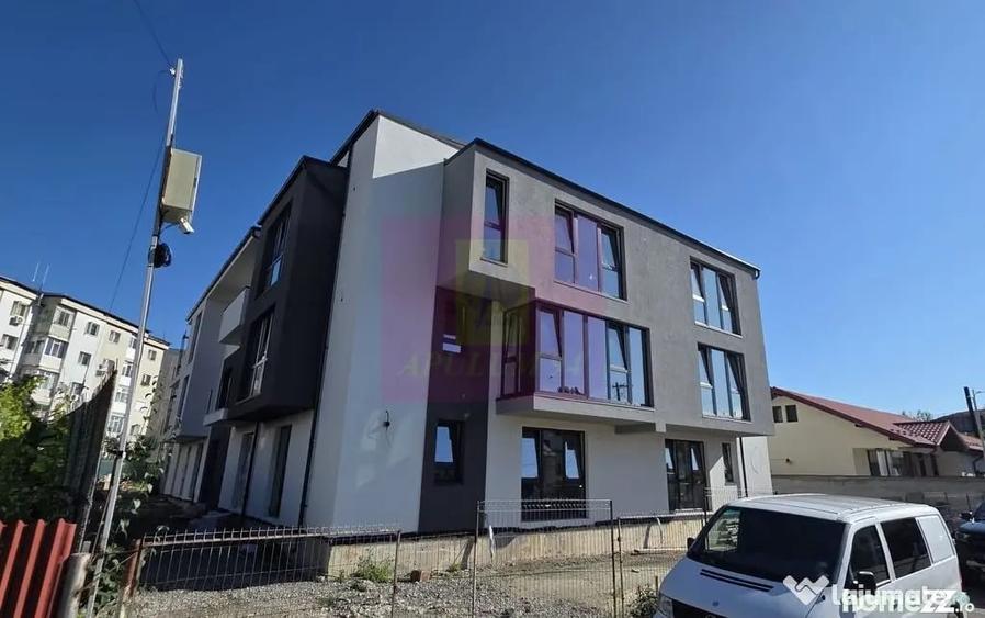 Apartament cu 4 camere decomandat în Central