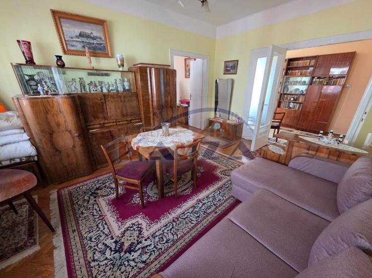 Apartament cu 3 camere decomandat în Orașul Vechi