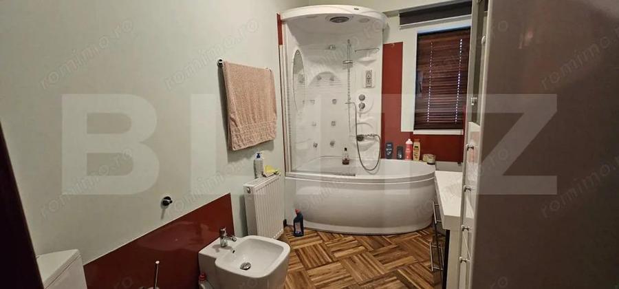 Apartament cu 3 camere decomandat, mobilat în Central