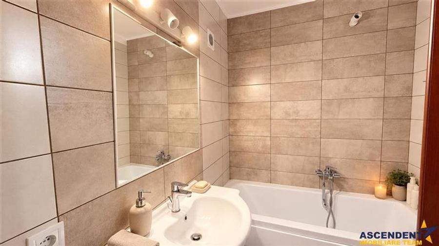 Apartament cu 2 camere decomandat, mobilat în Tractorul