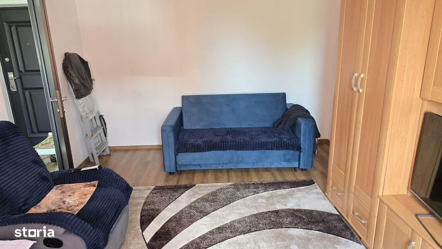 Apartament cu 2 camere decomandat în Piața Centrală