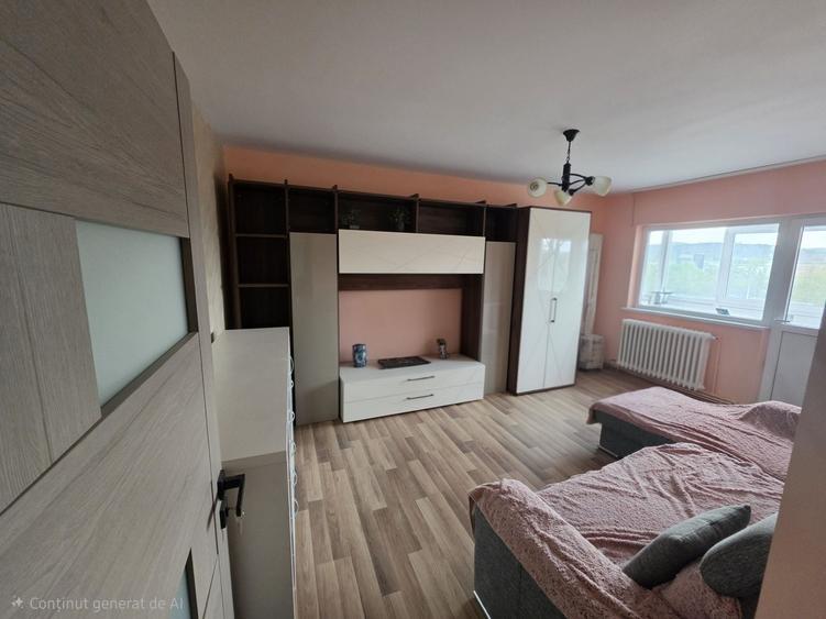Apartament cu 3 camere decomandat în Metalurgie