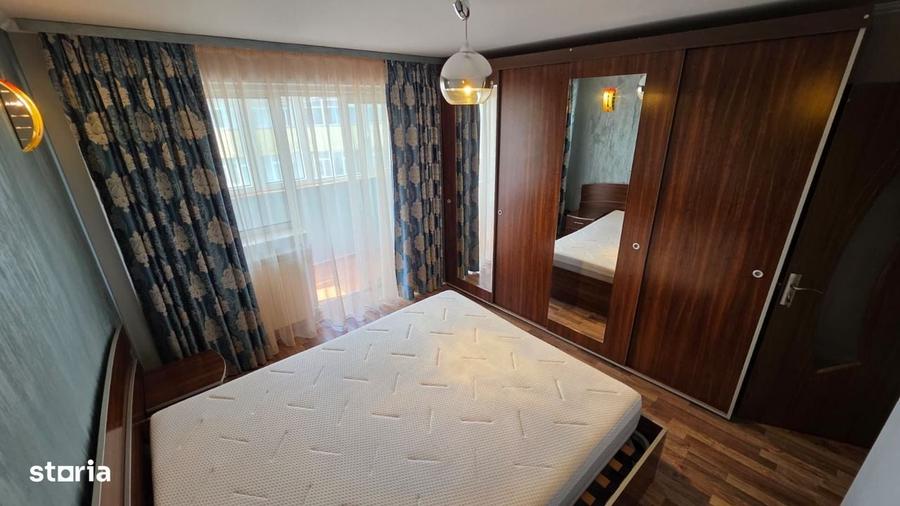Apartament cu 3 camere decomandat în Central