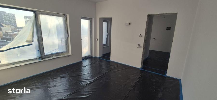 Casă cu 4 camere cu Teren 500 Mp în Km 5