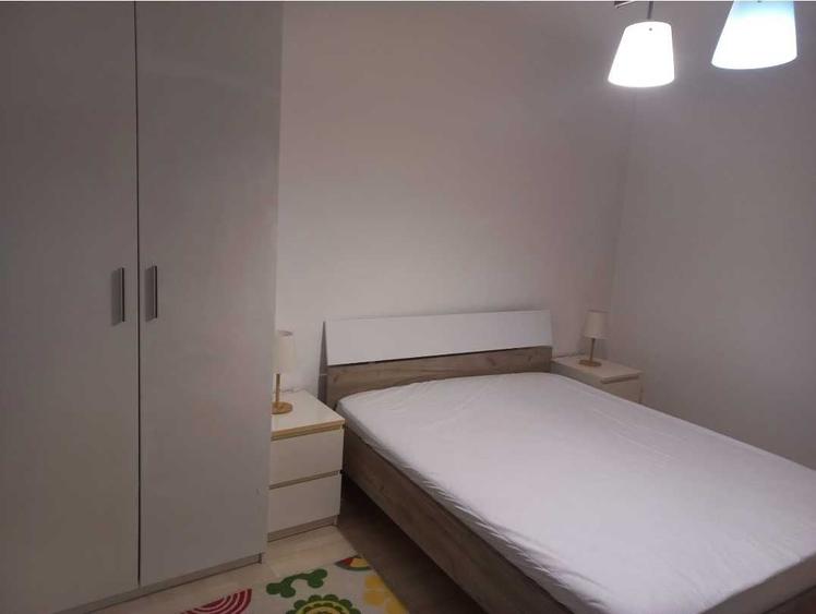 Apartament cu 2 camere semidecomandat în Craiovei