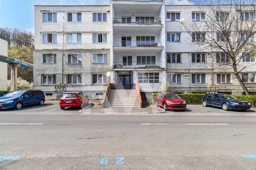 Apartament cu 2 camere decomandat, mobilat în Noua