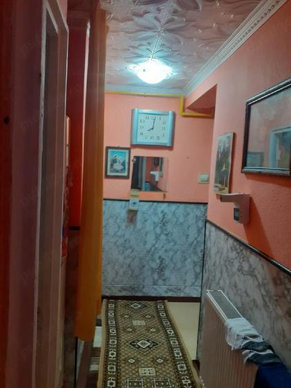 Apartament cu 2 camere decomandat în Petros